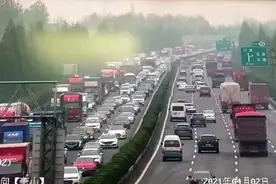 最新路况！杭州堵成深红色，浙江多个高速入口关闭图片