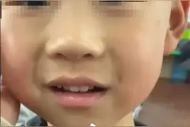 安徽一小孩清明节给老师送花 老师：当时心里咯噔一下图片