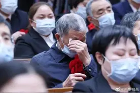 超1800人牺牲在脱贫攻坚一线 那些留在我们心中的扶贫英雄图片