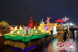 传承文明 宋都皇城清明御辇花车巡游活动拉开帷幕图片