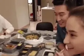 何超莲窦骁与好友聚餐撒狗粮，邓紫棋携男友出镜嗨吃图片