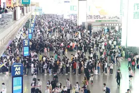 突破40万人次！广州南站创开站以来单日发送旅客第二高数据图片