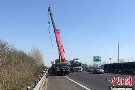 沈海高速盐城段交通事故续：伤者以中青年为主 伤情基本稳定图片