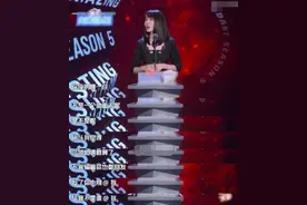李菲儿为舞台上曾假唱鞠躬道歉：不该假唱，对不起大家图片