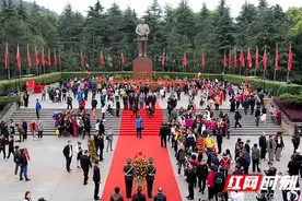 清明假期期间 韶山核心景区接待游客超7.4万人次图片