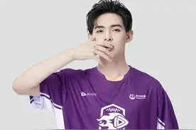 这确定不是小说中的电竞男主？图片