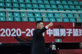 杜锋：汤普森是上海队找来的 感谢能让给我们图片