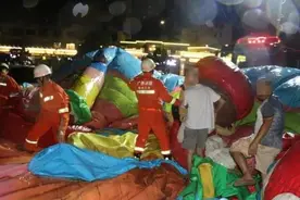 充气城堡又出事了！1名女童身亡！6年25次致人伤亡，为何事故频发？图片