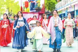 全国游客齐呼“武汉真好吃”图片
