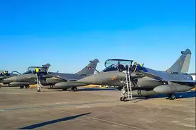 法媒爆料印度天价购买阵风战机交易存在腐败“中间人”收了110万欧元图片