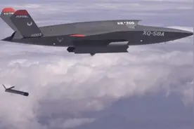美军F-35“隐身无人僚机”成功发射小型无人机，或改变未来空战图片