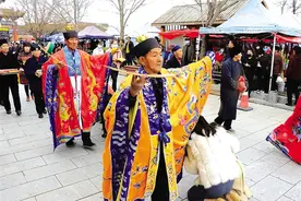 图说清明 青城古镇“城隍出府”图片