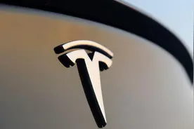 特斯拉称车内摄像头未激活 隐私争议蔓延至多家车企图片