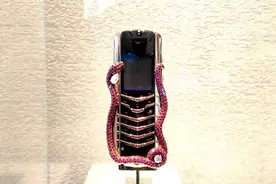 通讯Plus·行业深度 | 堆料、服务、科技？奢侈手机路在何方图片