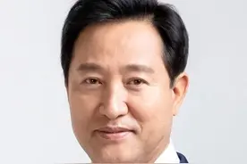韩国首尔釜山补选市长 吴世勋朴亨埈分别当选图片