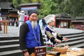 世界最大苗族聚居地——中国贵州西江千户苗寨图片