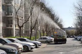 树胶滴下伤车漆，咋办？回龙观这里有妙招图片