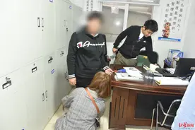 涉嫌非法制售40余万件军用警用标志服饰 广汉一服装企业3人被刑拘图片