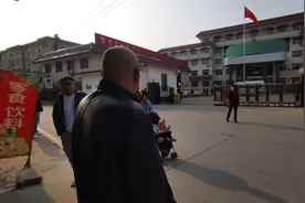 河北任丘女孩被绑架案开庭，更多细节曝光：99万赎金埋菜地，女孩死因披露图片