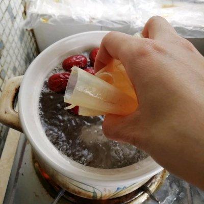 早上不知道吃什么，一碗龙骨鳝胶汤全搞定