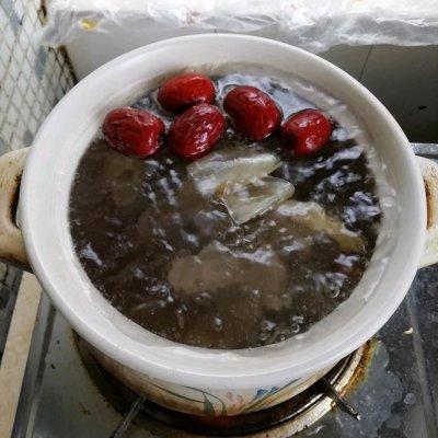 早上不知道吃什么，一碗龙骨鳝胶汤全搞定