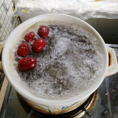 早上不知道吃什么，一碗龙骨鳝胶汤全搞定
