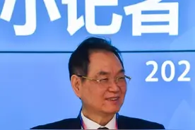 中国科学院院士陈孝平：年轻医生要做与时俱进的“老实人”图片