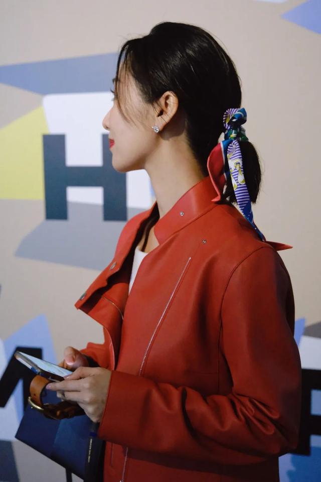 短发怎么戴发带好看,什么样的脸型配什么样的发带,大圆脸也能带出仙女