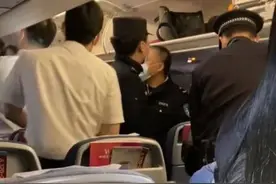 乘客还原男子谎称飞机有炸弹现场：引发乘客恐慌图片