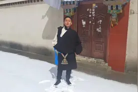 踏上千里求学路，他在青藏高原播种知法守法的最美格桑花图片