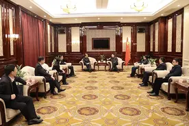 加强银政合作 中行湖南分行行长与永州市委副书记、市长交流座谈图片