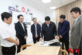 “时刻为职工体面劳动舒心工作‘加油’”图片