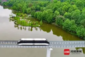 “云巴”来了，就在4月16日！重庆璧山开通全球首条无人驾驶“云端”有轨电车线路图片