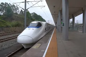 钦州至钦州东联络线正式开通运营图片