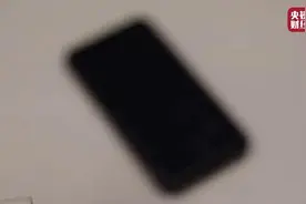 买了一辆电动小三轮，到家发现轮距、配件质量等都和商家描述不同，我该怎么办？律师：可要求3倍赔偿视频封面