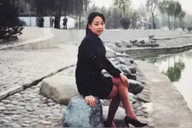 女明星妈妈长啥样？蓝盈莹妈妈气质超群，刘芸妈妈可以直接出道了图片