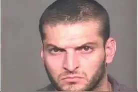 美国警察温柔对待白人司机，却被击毙还遭爆头补枪图片