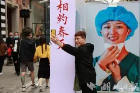 武汉解封一周年后的楚河汉街图片