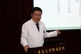 青大附院邀请张学敏院士指导科研创新工作图片