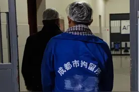 恶意别车+辱骂？成都小伙开“斗气车” 遭行政拘留5天罚款400元图片
