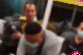 广东两男子地铁抢座引发争吵，双方金句频出！结局笑掉围观群众大牙图片