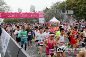 无锡底气打造“顶流”锡马图片