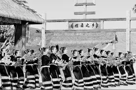 云南澜沧班利村：笙歌“摆舞”振兴拉祜寨图片
