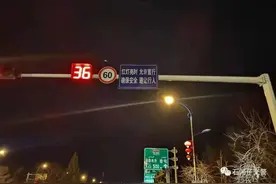 【我为群众办实事】“红灯可直行”到底应该怎么走？石河子交警来解答图片