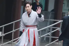 《奔跑吧》无锡路透 baby蔡徐坤张彬彬古风造型吸睛图片