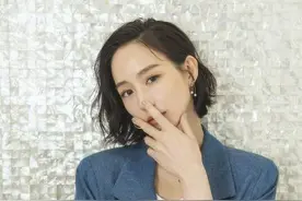 张钧甯最新写真大片曝光 身穿牛仔蓝西装配短发干练优雅图片