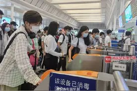“壮族三月三”出行高峰来了 南宁预计超64万人通过铁路出行图片
