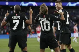 内马尔：姆巴佩速度快有球商过人方式多样，我在巴黎很开心图片