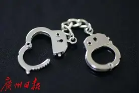 为帮丈夫“打点关系”，妻子为另一男子流产4次！真相令人唏嘘图片