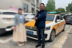 乘客将电脑忘在车上，好的哥从机场放空车完璧归赵图片